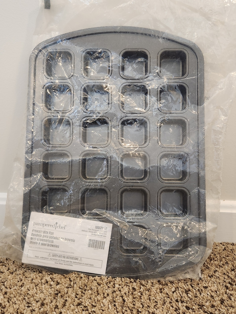 Pampered Chef 24-Cavity Brownie Bite Pan #100177 NEW IN PACKAGE